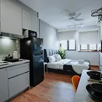Sky Pool Suites Kl Sentral - Riveria City