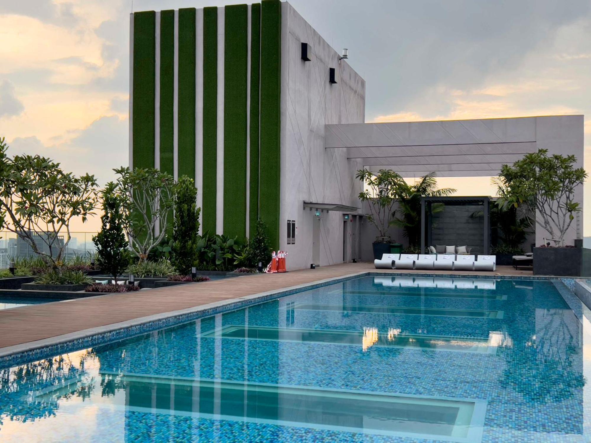 Sky Pool Kl Sentral - Riveria Pangsapuri Kuala Lumpur